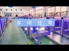 Visualizza la demo del cancello girevole elegante e bidirezionale per il controllo degli accessi con pannello oscillante